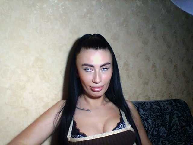 Capturas de pantalla de transmisión Laaarablack