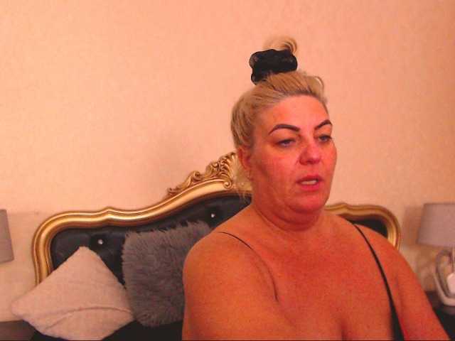 Capturas de pantalla de transmisión LadyMelanieBBW