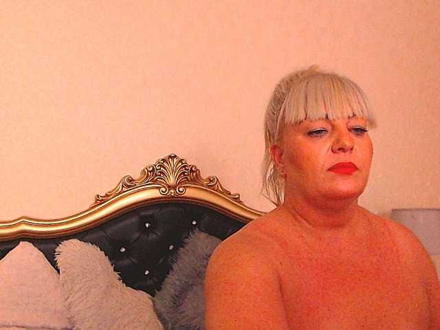 Capturas de pantalla de transmisión LadyMelanieBBW
