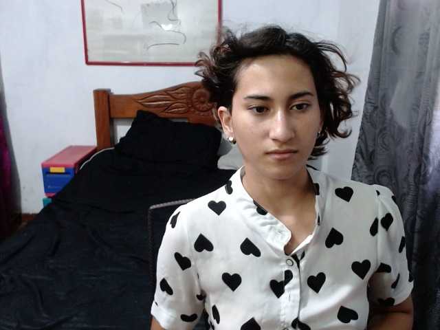 Capturas de pantalla de transmisión LadyMilk