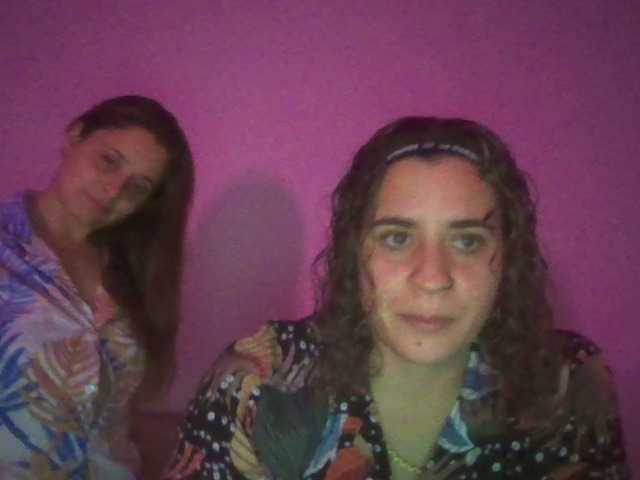 Capturas de pantalla de transmisión LadysG