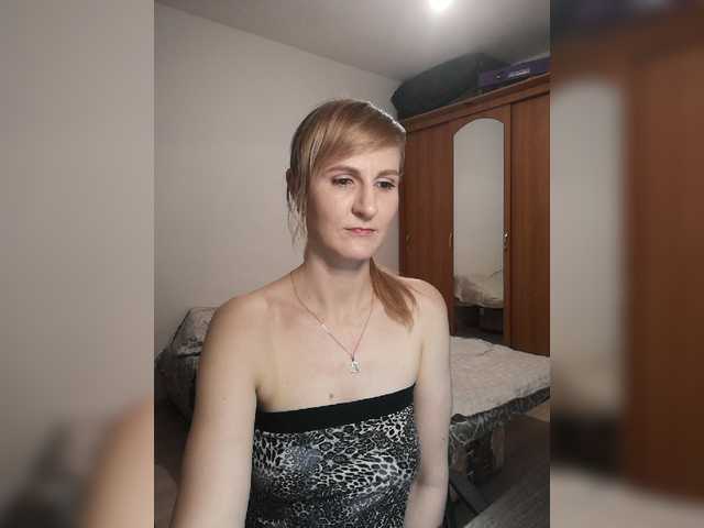Capturas de pantalla de transmisión LadyYa