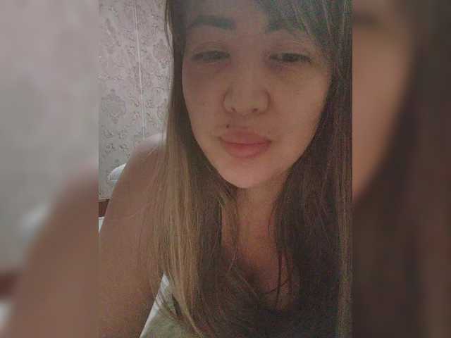 Capturas de pantalla de transmisión Lallie-Nora