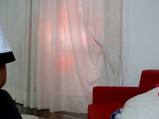 Capturas de pantalla de transmisión latingirlx