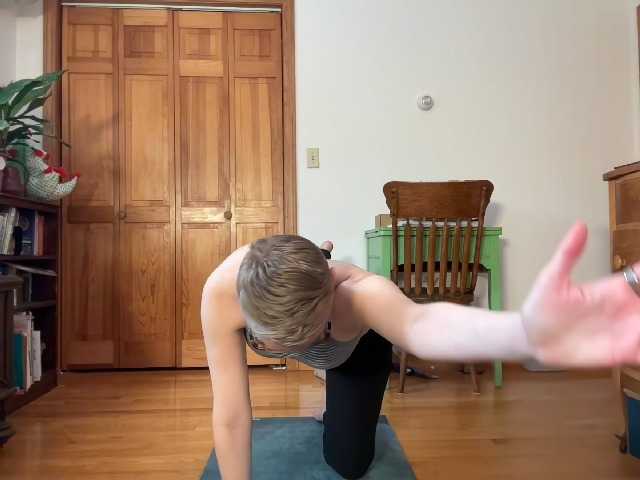 Fotos LeahWilde Yoga time!- keep in mind lurkers will be banned, if you can't tip you can't stay