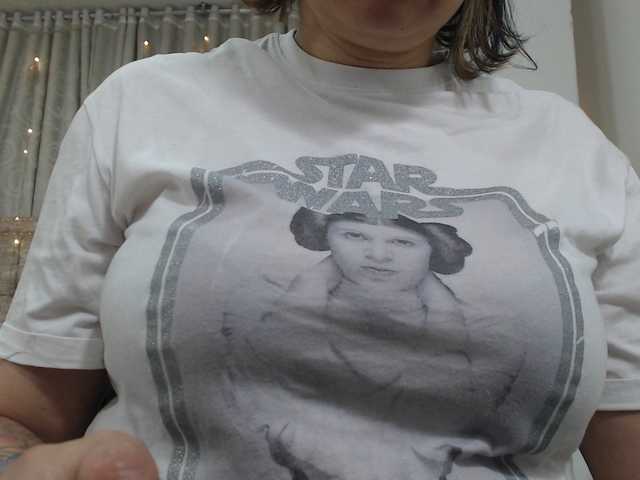 Capturas de pantalla de transmisión Leia-bennet