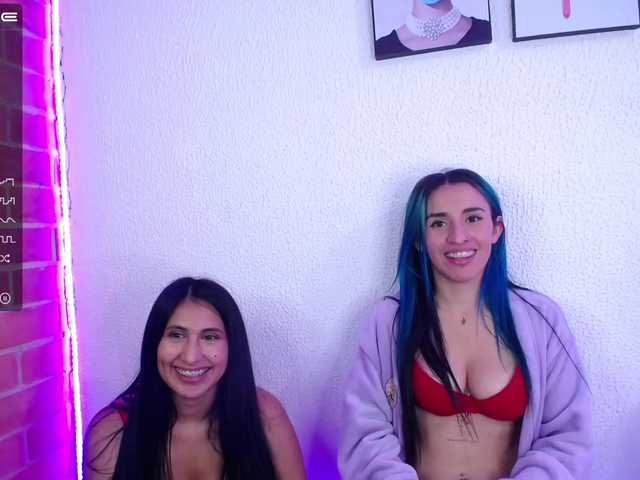 Capturas de pantalla de transmisión leila-sara