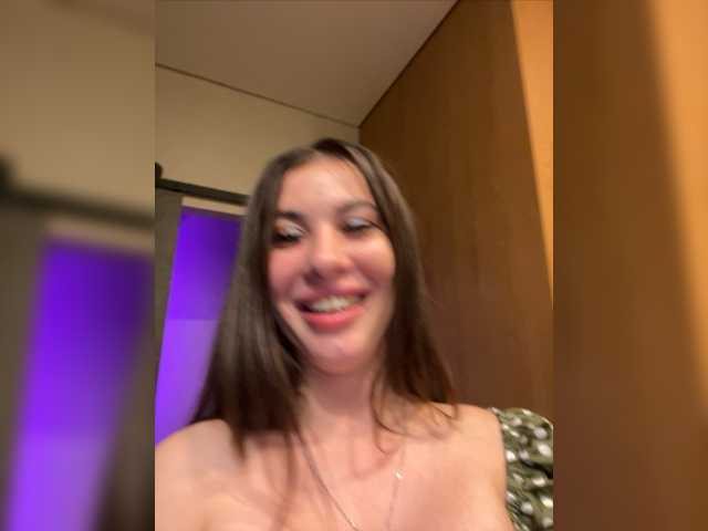 Capturas de pantalla de transmisión LikaVika