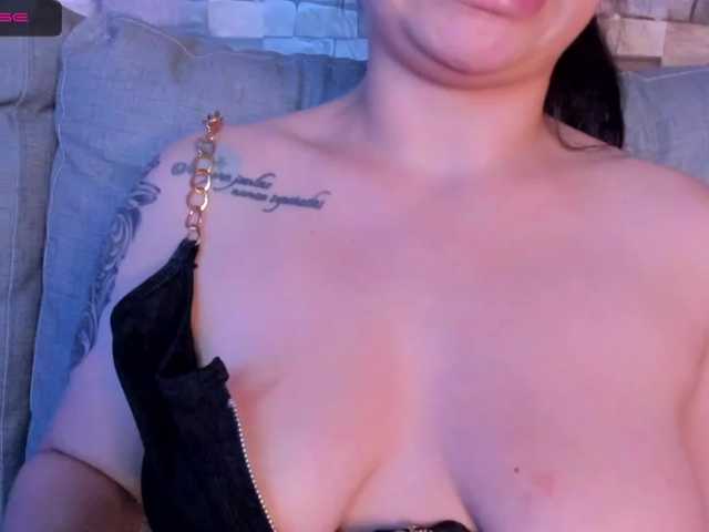 Fotos Lila-Sweeden I feel a little lonely, want to make me company? GOAL: Blowjob + Saliva on boobs