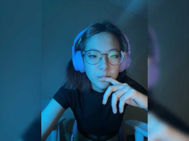 Capturas de pantalla de transmisión LilithSiren