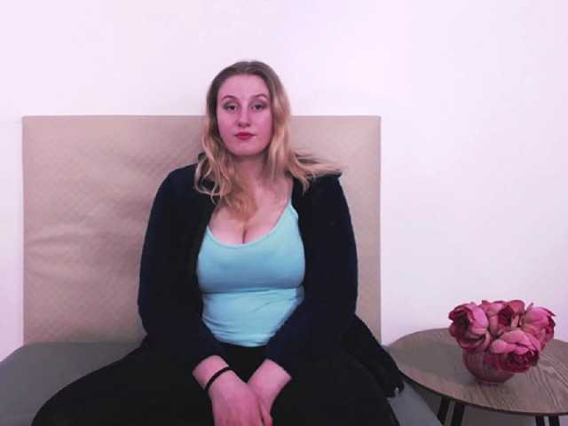 Capturas de pantalla de transmisión LisaCute