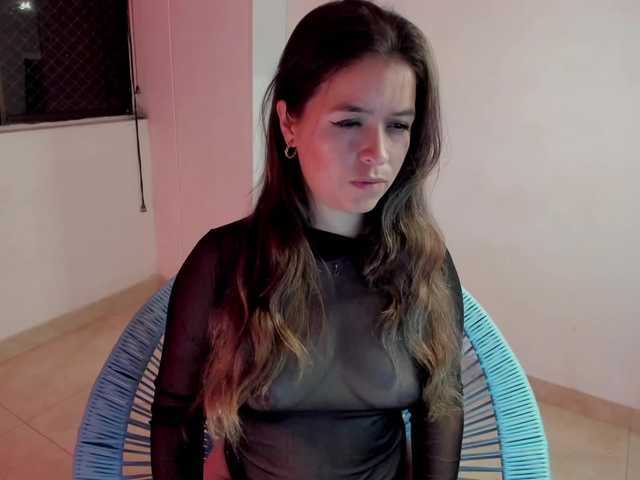 Capturas de pantalla de transmisión littleDanni