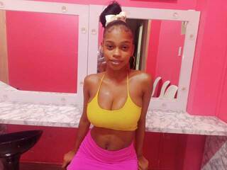 Chat de video erótico littleebonymommy