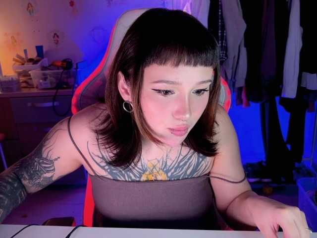 Capturas de pantalla de transmisión littlewetgirl