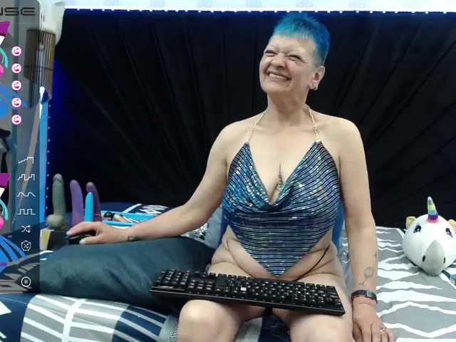 Capturas de pantalla de transmisión LoquitaQueen