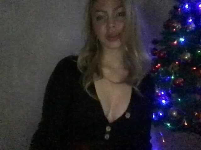 Capturas de pantalla de transmisión LoraQueen