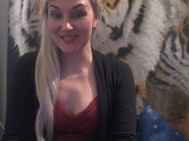 Capturas de pantalla de transmisión Lorushka