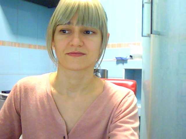 Capturas de pantalla de transmisión LovelyBlond
