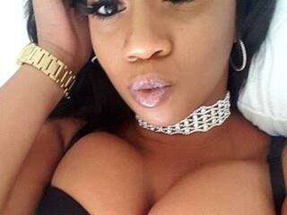 Chat de video erótico LovelyMiaB