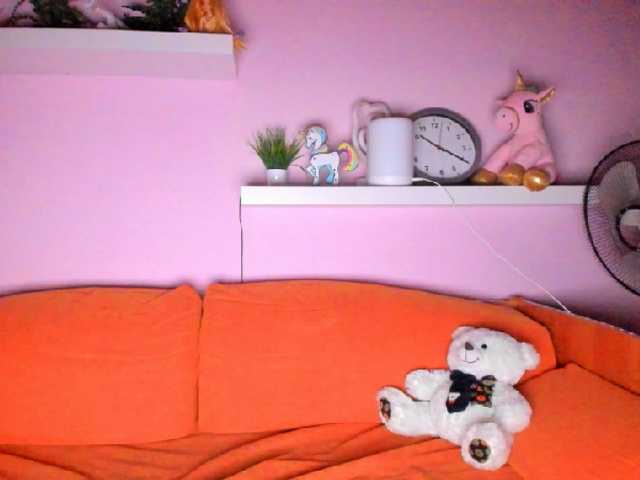 Capturas de pantalla de transmisión LoveMeLuvMe