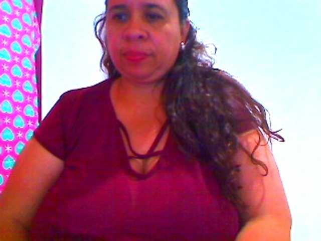 Capturas de pantalla de transmisión luciana-pulsy