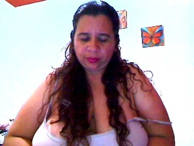 Capturas de pantalla de transmisión luciana-pulsy