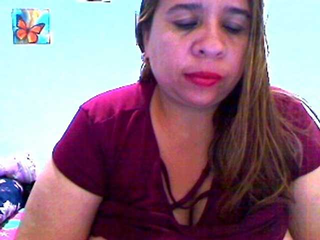 Capturas de pantalla de transmisión luciana-pulsy