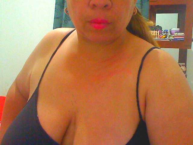 Capturas de pantalla de transmisión luciana-pulsy