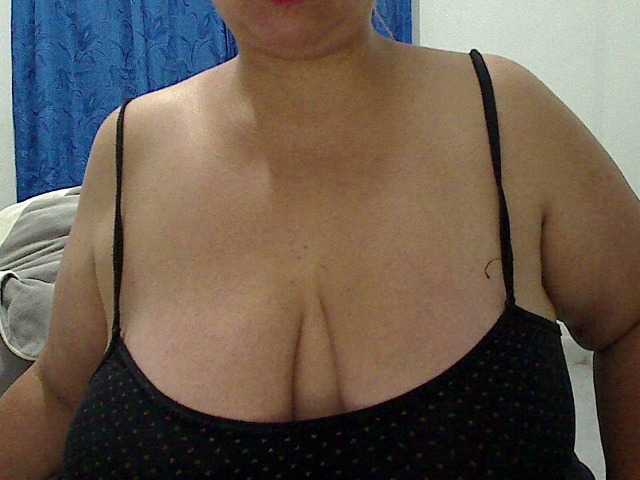 Capturas de pantalla de transmisión luciana-pulsy