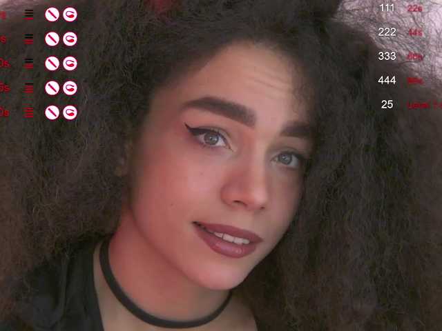 Capturas de pantalla de transmisión Lucy-Lou