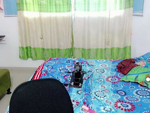 Capturas de pantalla de transmisión lucy18112