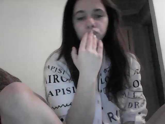 Capturas de pantalla de transmisión LucyAnDay