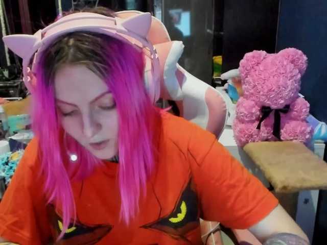 Capturas de pantalla de transmisión LucyElfen
