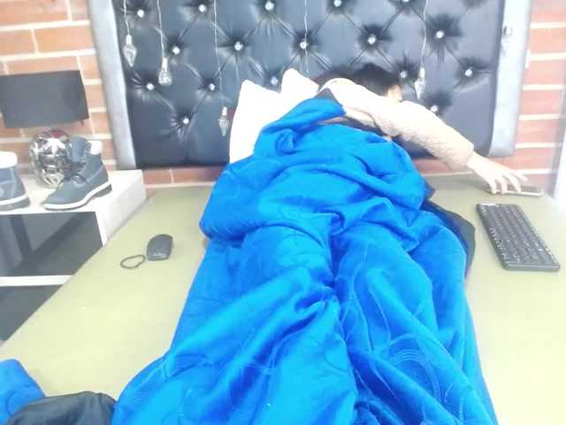 Capturas de pantalla de transmisión LUISAHOLMES