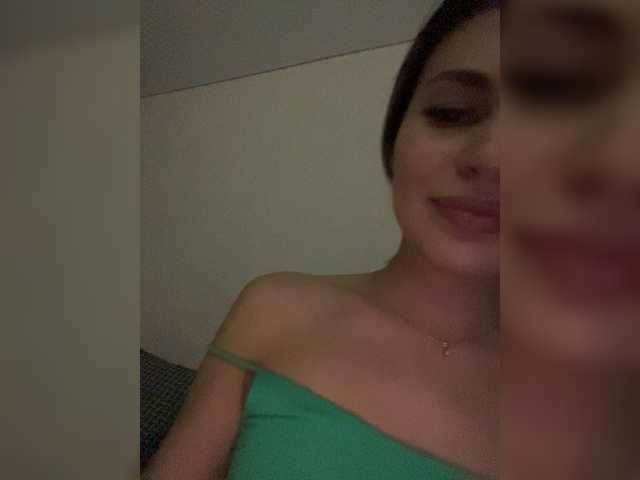 Capturas de pantalla de transmisión lunnayaprizma