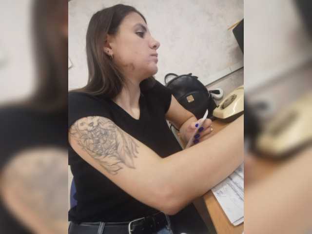 Capturas de pantalla de transmisión LuxuryMilli