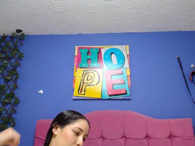 Capturas de pantalla de transmisión MADISONXANDER