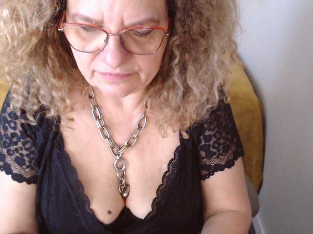 Fotos maggiemilff68 #mistress #mommy #roleplay #squirt #cei #joi #sph - PM 40 tok - every flash 50 tok - masturbate and multisquirt 450- one tip