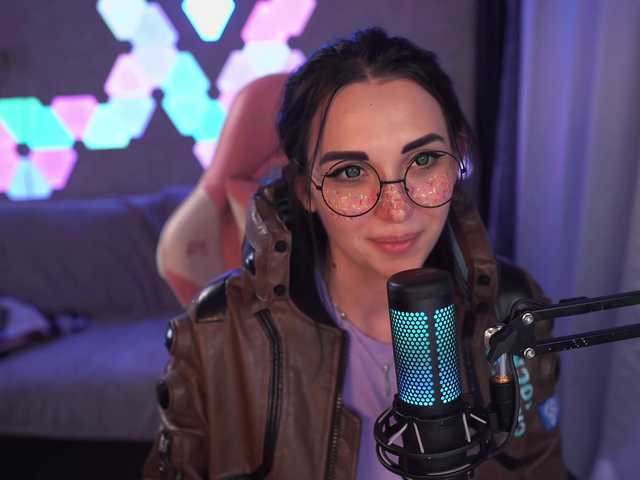 Capturas de pantalla de transmisión MalinaBo0m