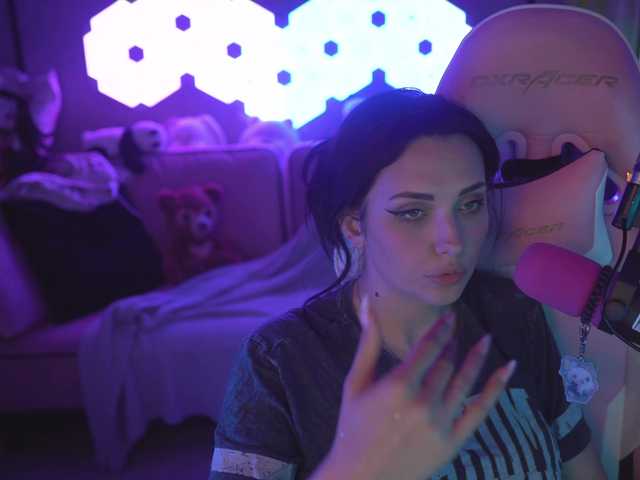 Capturas de pantalla de transmisión MalinaBo0m