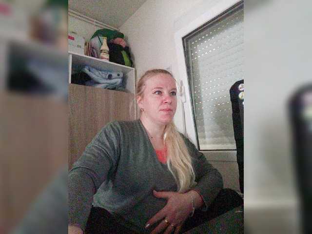 Capturas de pantalla de transmisión lorenarubia