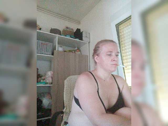 Capturas de pantalla de transmisión lorenarubia