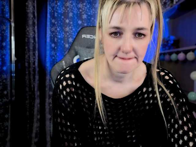 Capturas de pantalla de transmisión MarisaMiLa