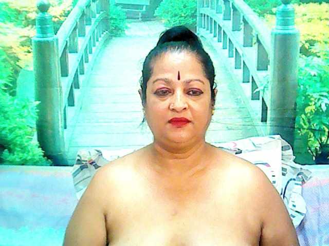 Fotos matureindian ass 30 no spreading,boobs 20 all nude in pvt dnt demand u will be banned