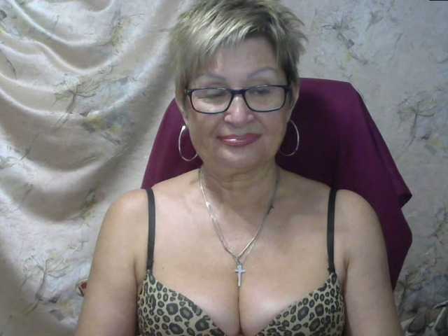 Fotos MatureLissa Who wants to see mature pussy ? pls for @total English and German