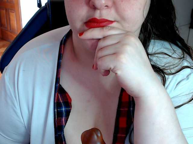 Fotos Kimberly_BBW IS MY HAPPY BRITDAY MAKE ME VIBRATE WITH TOKENS I WANT TO RUN