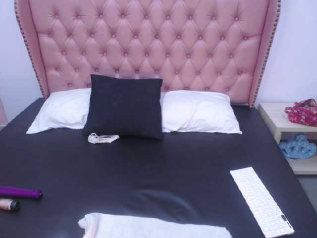 Capturas de pantalla de transmisión Mia-simons