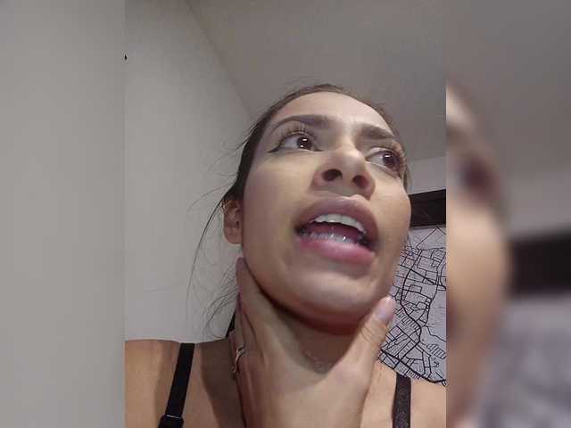 Capturas de pantalla de transmisión MiaaEevans