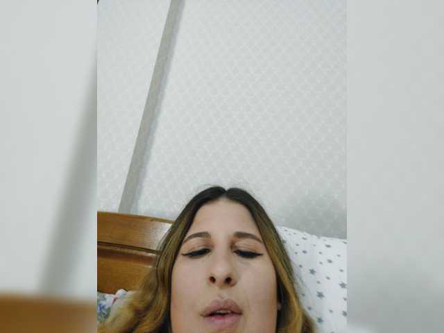 Capturas de pantalla de transmisión FleurDAmour_
