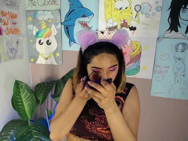 Capturas de pantalla de transmisión MiaQueen